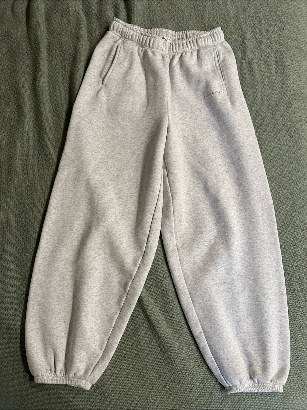 OFFLINE by aerie cloud fleece baggy jogger in light gray
